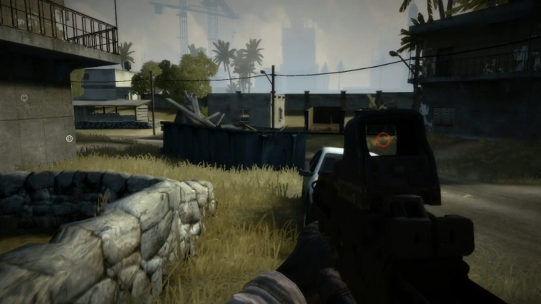 Battlefield Play4Free Player Walking Toward Objectives
