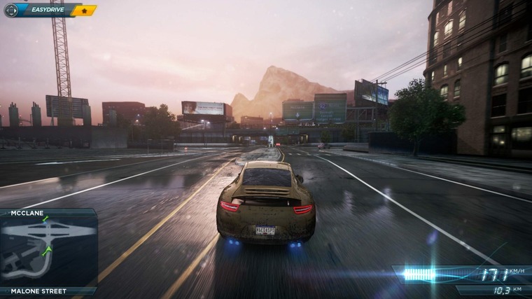 Need for Speed Most Wanted – spectacular races against police tactics.