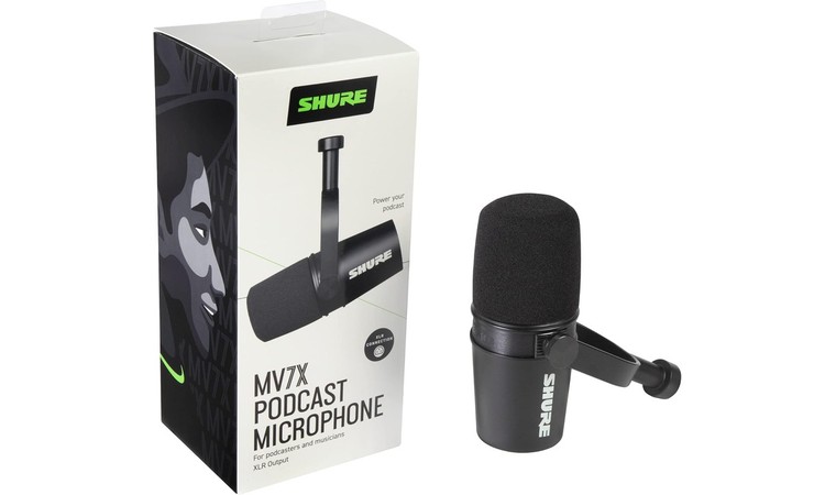Shure MV7X  –  XLR microphone, ideal for live streaming and professional broadcasts.