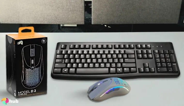 Glorious Gaming – Mouse on a white office desk prepared for testing shots