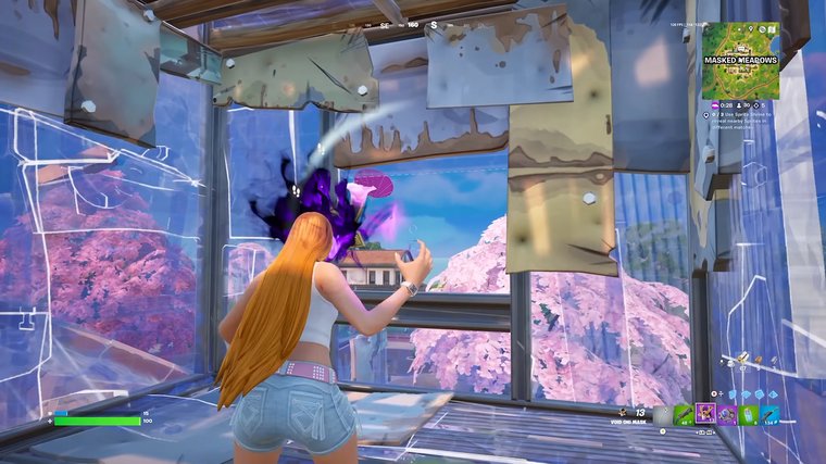 Fortnite - Using abilities with an Ice Spice skin