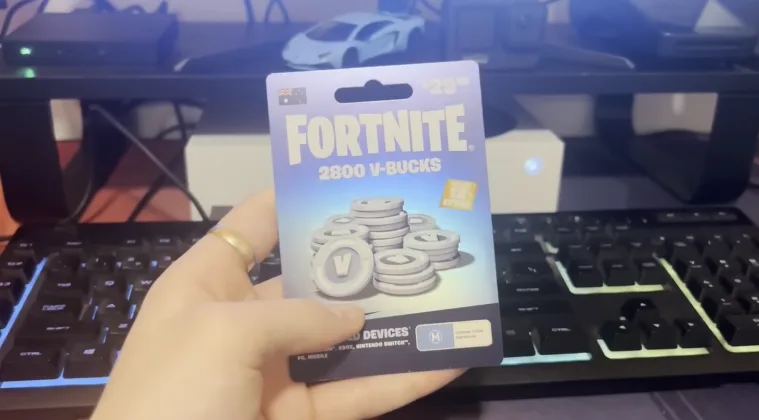 A close-up of a 2800 V-Bucks gift card