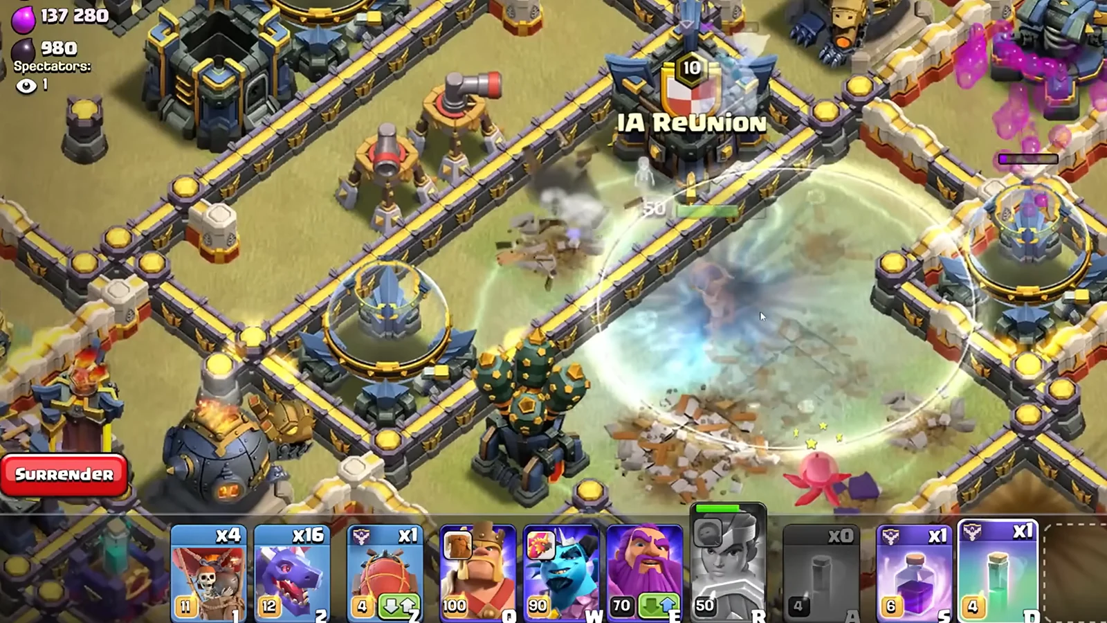 Gameplay screenshot with hero avatars