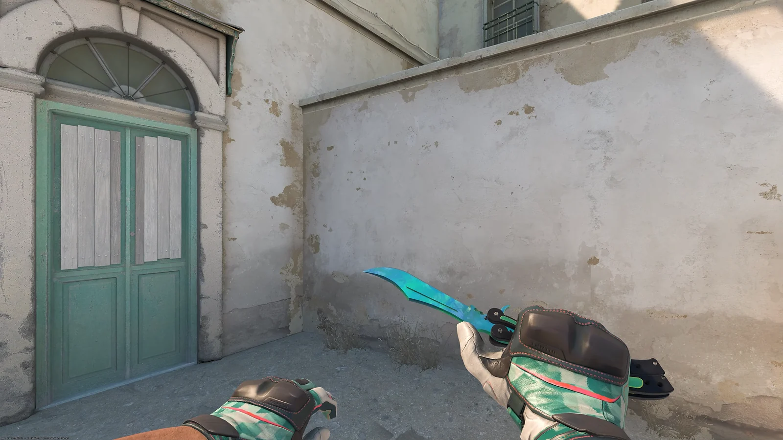 White gloves skin in CS2 - Moto Gloves Spearmint in-game view