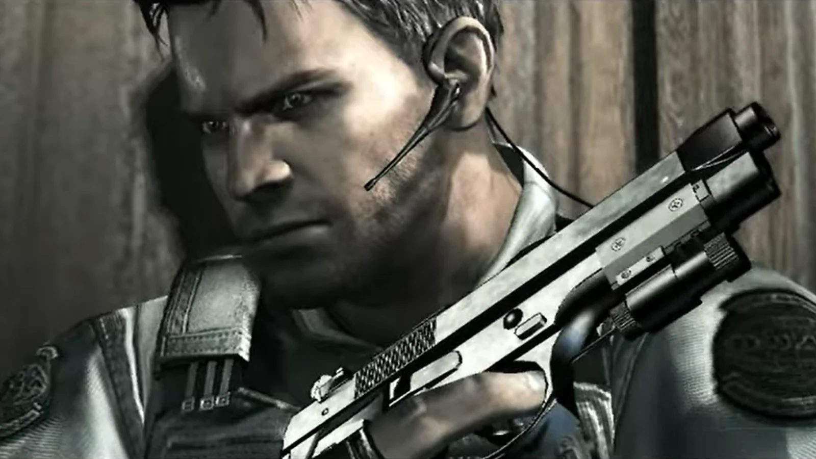 Chris Redfield apuntando con un arma en un vídeo de juego de Resident Evil 5 Edición Oro