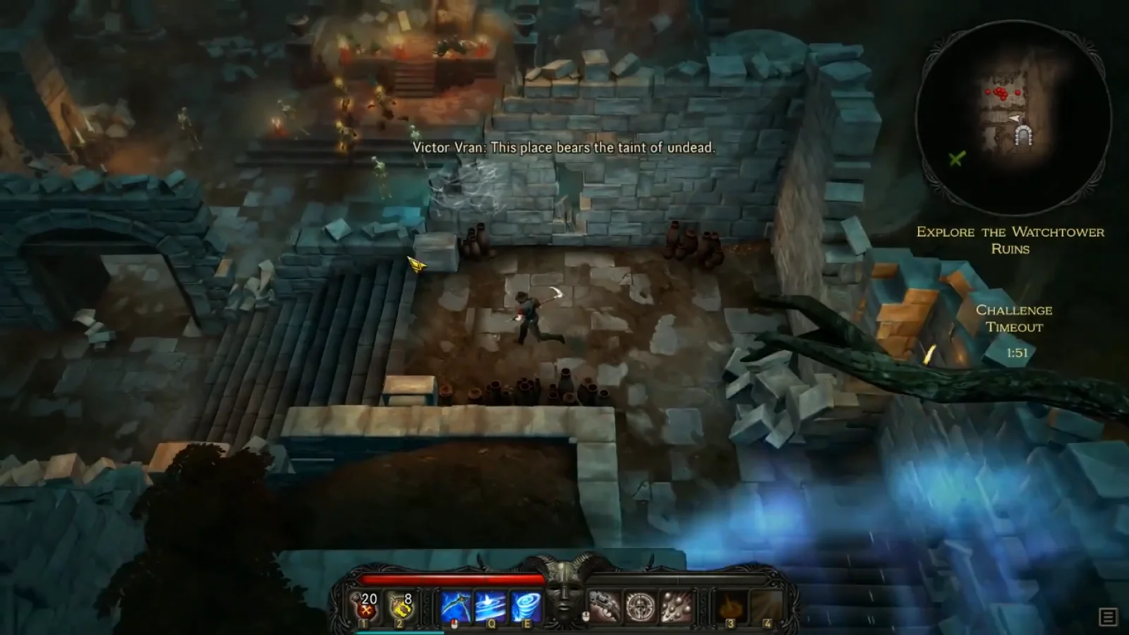Victor Vran - Le meilleur jeu de type « dungeon crawler » pour ses combats dynamiques - Vue isométrique d'un héros explorant la cour d'un château en ruines