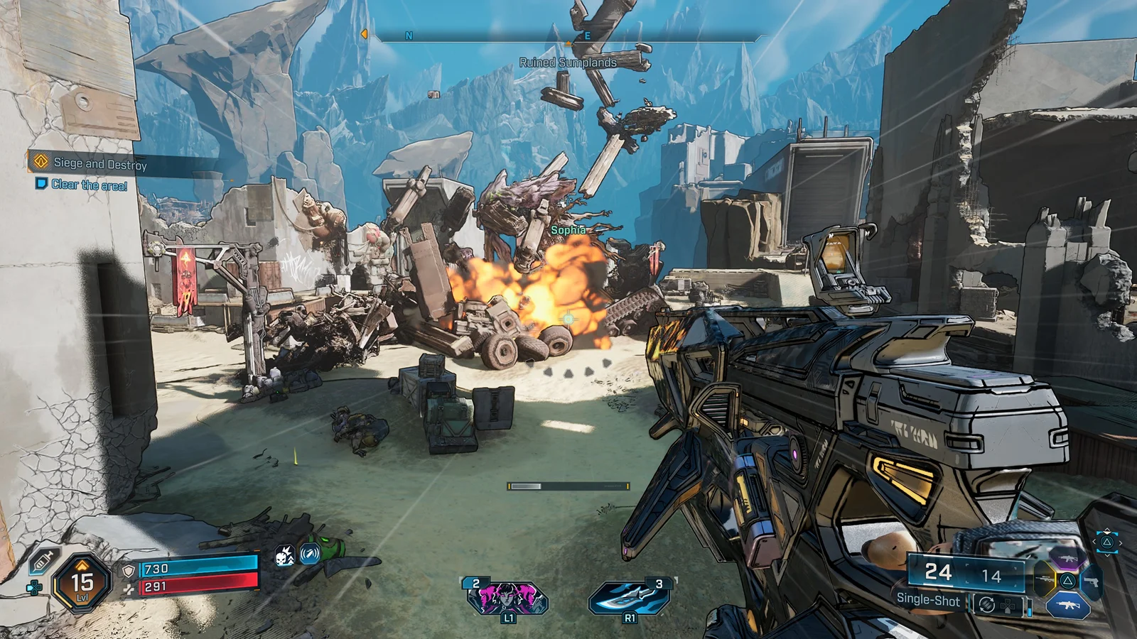Borderlands 4: una visuale in prima persona di un cacciatore di caveau che impugna un fucile futuristico in mezzo alle esplosioni in un avamposto nella terra desolata