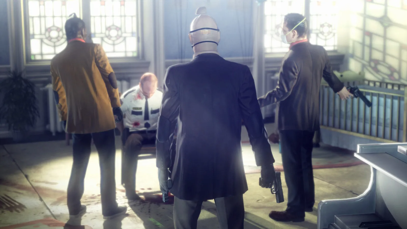 Hitman: Absolution agent holding hostages at gunpoint
